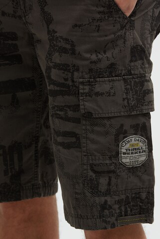 CAMP DAVID Regular Cargo Pants in Brown