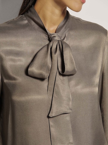 MADELEINE Blouse in Grijs