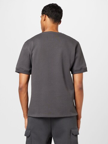 ALPHA INDUSTRIES T-Shirt in Grau