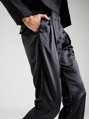 Guido Maria Kretschmer Women Zúžený strih Plisované nohavice 'Nina' - Čierna
