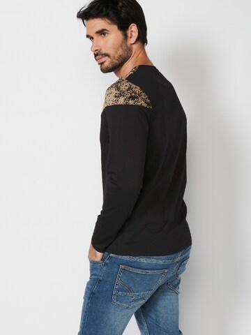 KOROSHI Bluser & t-shirts i sort