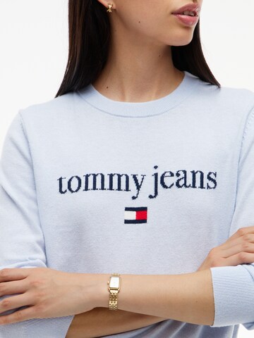 Pulover 'ESSENTIAL' de la Tommy Jeans pe albastru
