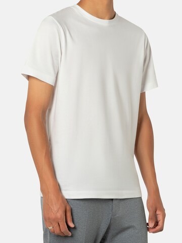 BENVENUTO Shirt in White