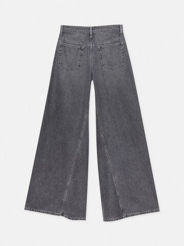 Pull&Bear Wide Leg Jeans in Grau