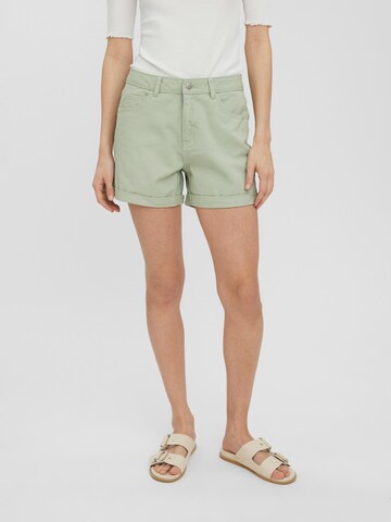 VERO MODA Regular Shorts in Grün: predná strana