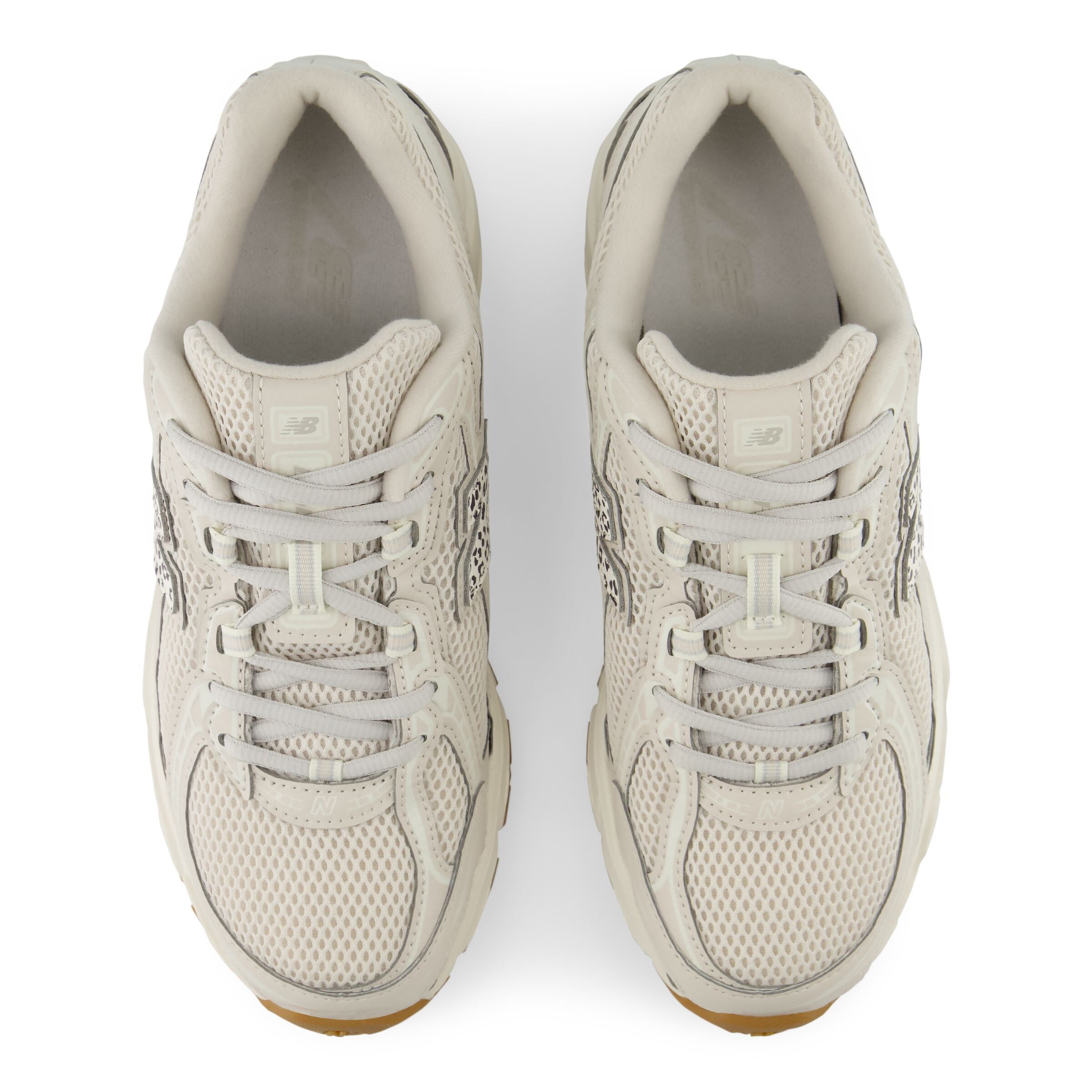 new balance 'Sneaker 740'. in Grau