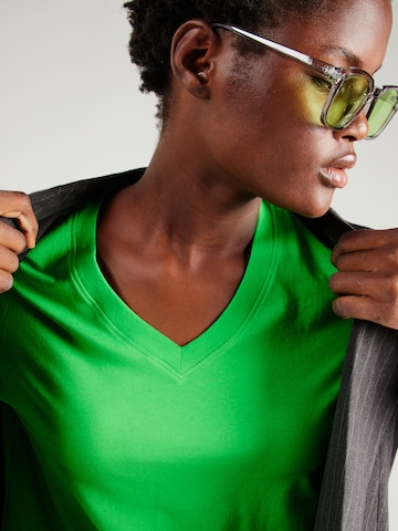 SELECTED FEMME T-shirt 'ESSENTIAL' i grön