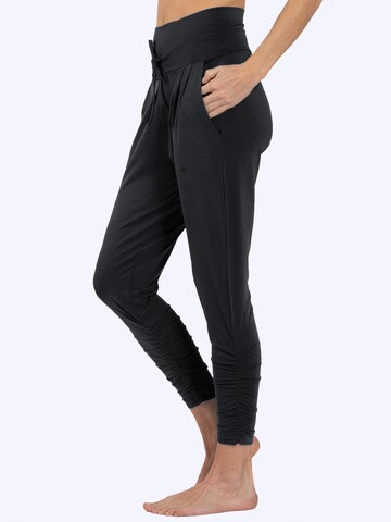 Magadi Regular Sporthose 'Francis' in Schwarz