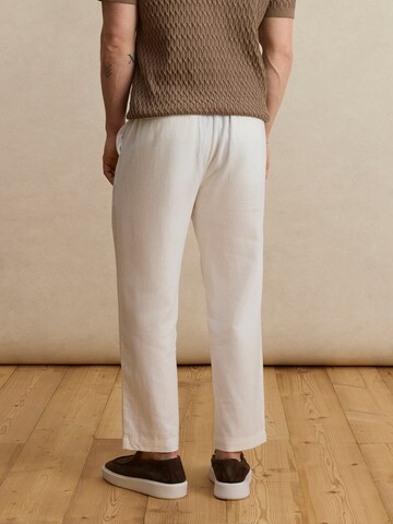 DAN FOX APPAREL regular Παντελόνι 'Halil' σε λευκό