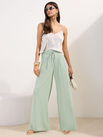 Friends Like These Широкий Брюки со складками в Зеленый