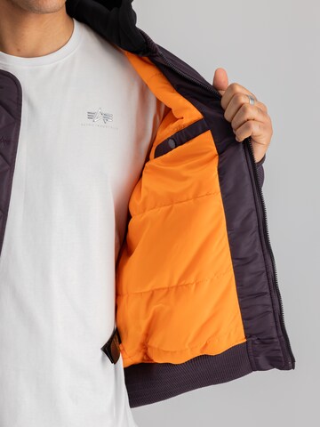 ALPHA INDUSTRIES Prehodna jakna 'MA-1 ZH' | vijolična barva
