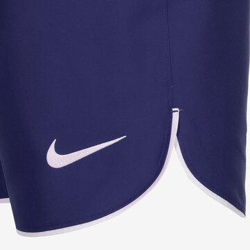 NIKE Regular Sportshorts in Blau