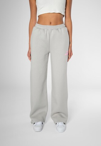 Felicious Loosefit Hose in Grau: Vorderseite