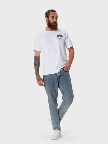 Oldskull Shirt 'Mountain' in Weiß