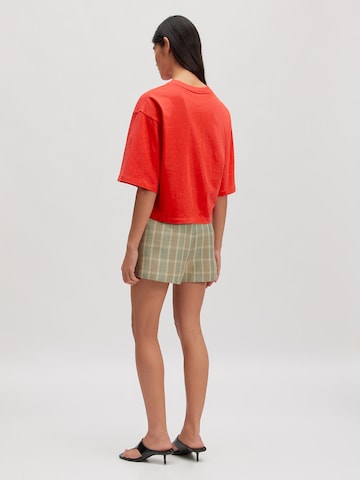 Tricou 'Enzo' de la EDITED pe roșu