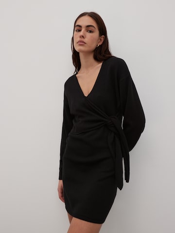 Robe 'Loran' EDITED en noir : devant