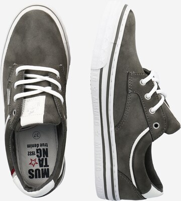 MUSTANG Sneaker in Grau