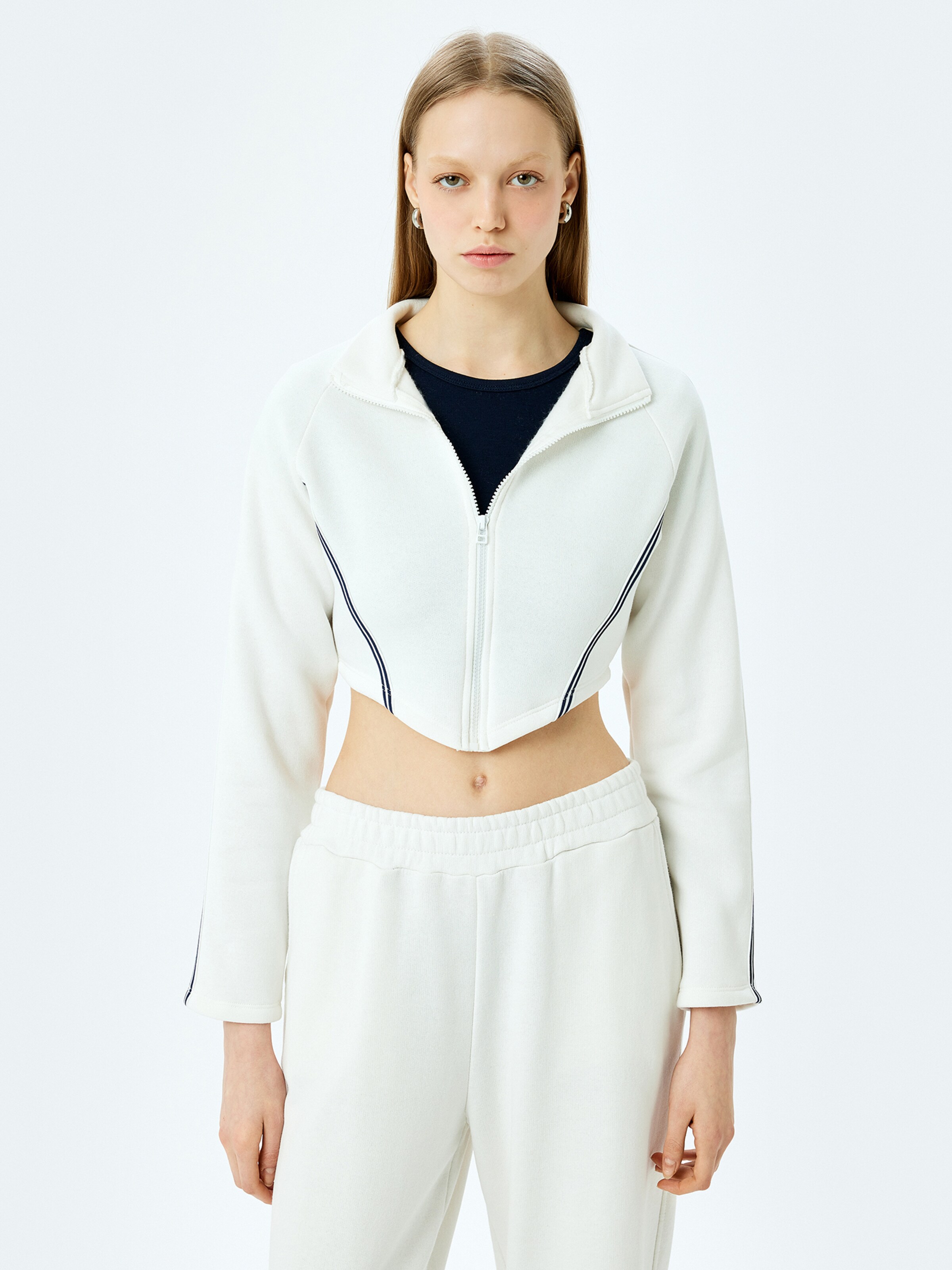 Koton Sweatshirt in Wit: voorkant