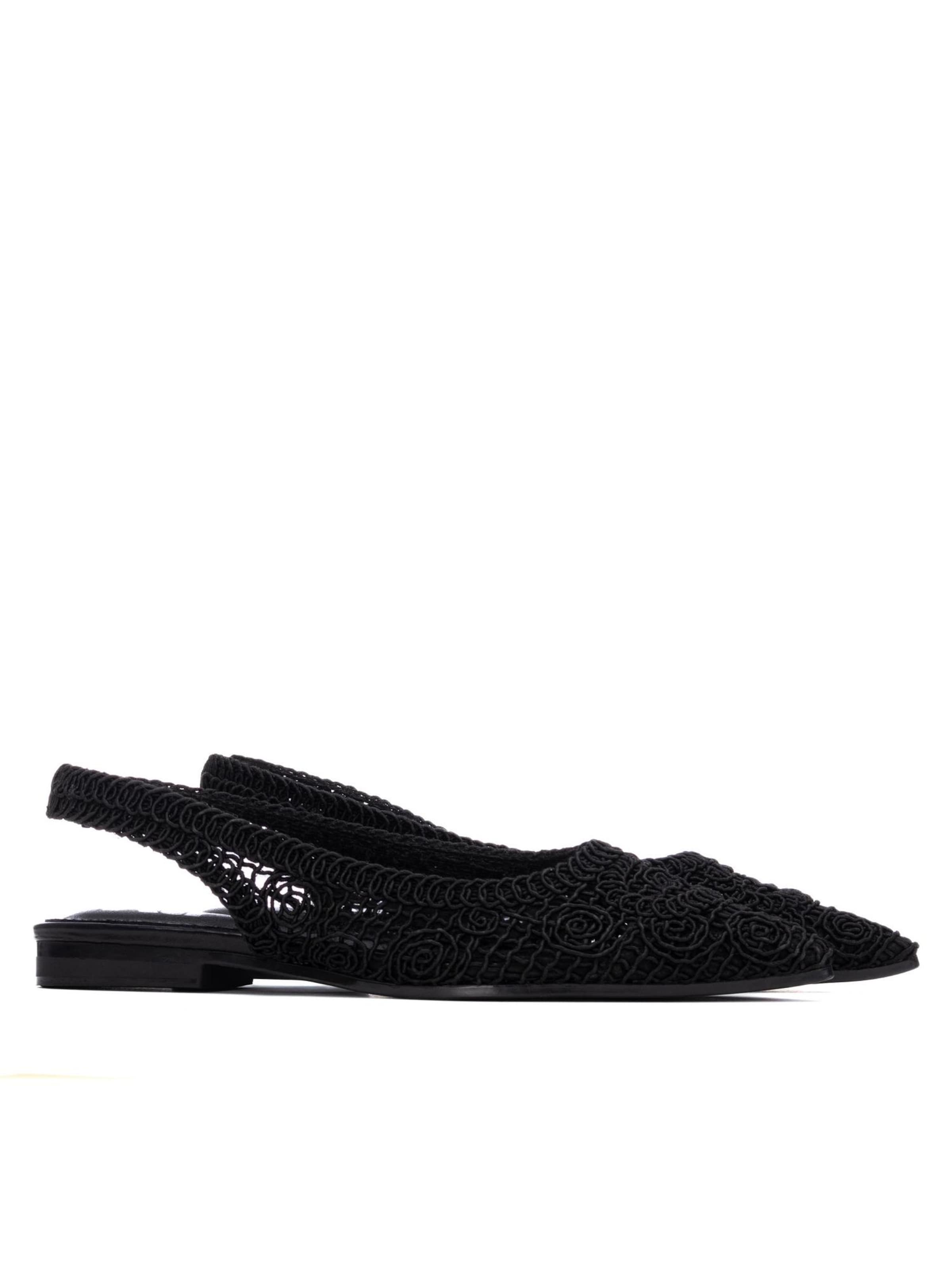 Xti Sandals in Black