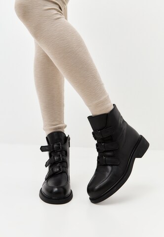 CESARE GASPARI Ankle Boots in Black