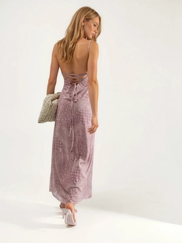 Hiccup Dress 'Midi' in Pink
