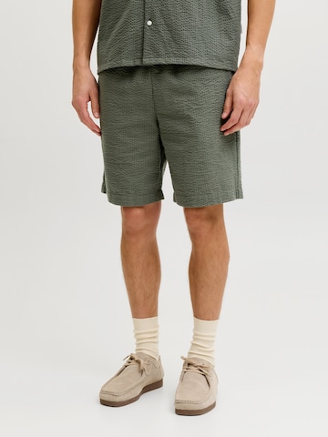 JJ Rebel Szabványos Nadrág 'JREBHAVEN' - zöld: elől