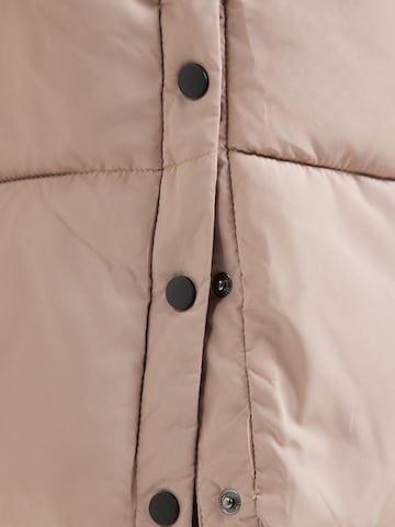 ONLY Carmakoma Зимнее пальто 'CARMaggi' в Серый