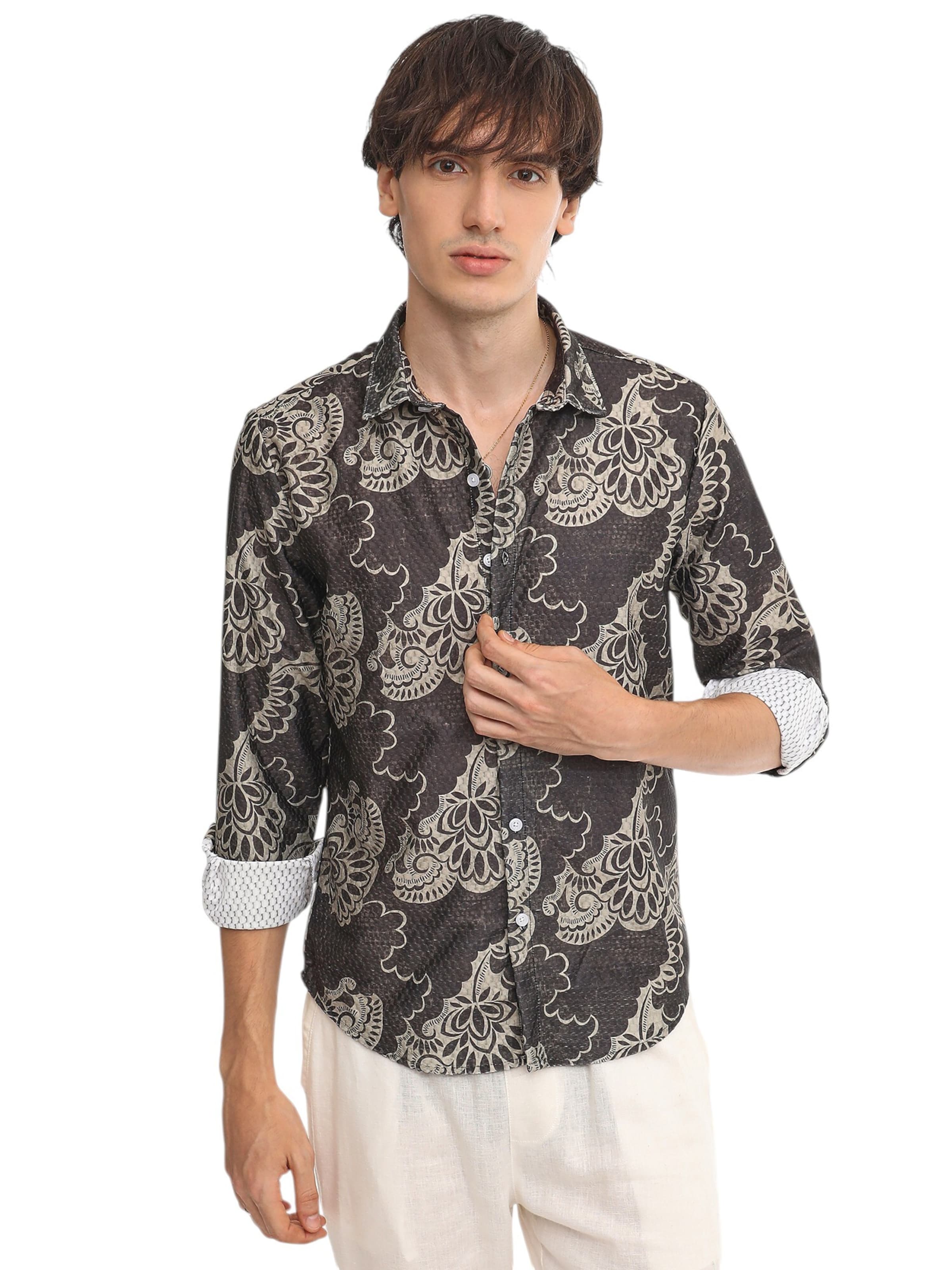 Campus Sutra Regular Fit Hemd ' Paislee ' in Schwarz: Vorderseite