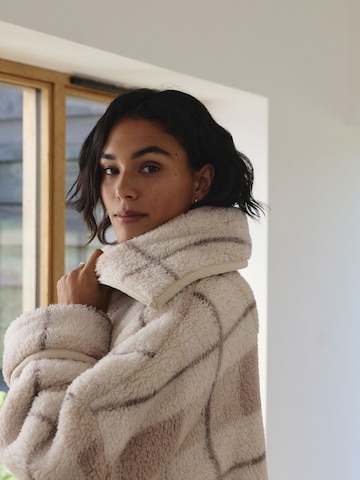 Next Jutranja halja | bež barva