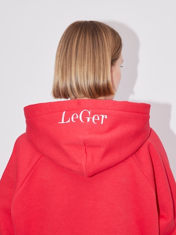 LeGer by Lena Gercke Sweatshirt 'Hayley' i röd: framsida