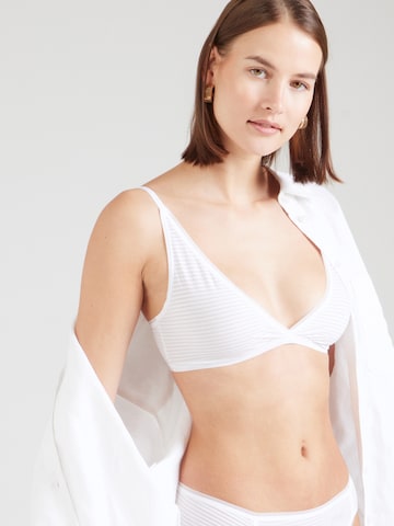 Triangle Soutien-gorge 'Ever Fresh Plus' SLOGGI en blanc : devant