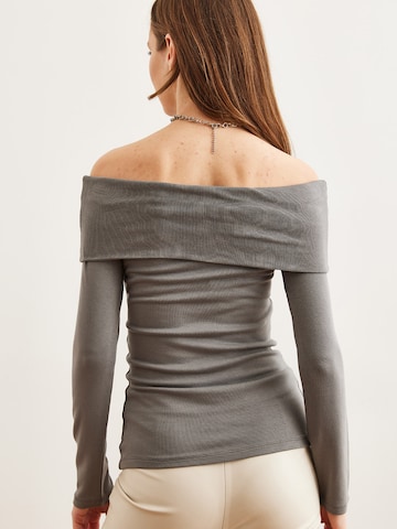 Maglietta di olalook in grigio