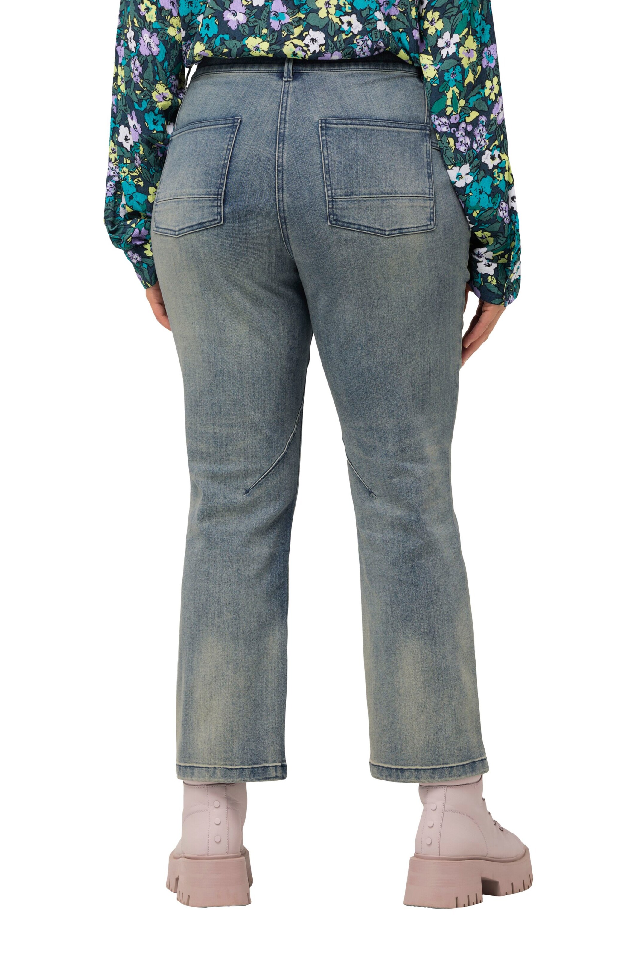Ulla Popken Bootcut Jeans in Blauw