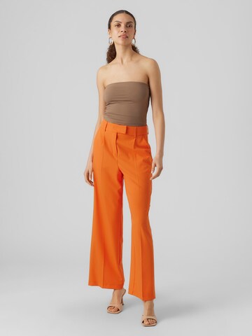 VERO MODA Wide leg Pleated Pants 'ZELDA' in Orange