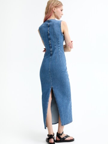 Pull&Bear Šaty - Modrá