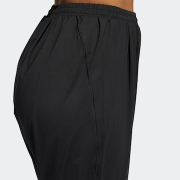 ADIDAS SPORTSWEAR - Regular Calças de desporto em preto