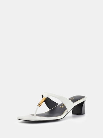 GUESS Sandale in Weiß: Vorderseite