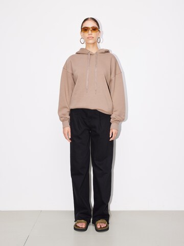 Sweat-shirt 'Mia' LeGer by Lena Gercke en marron