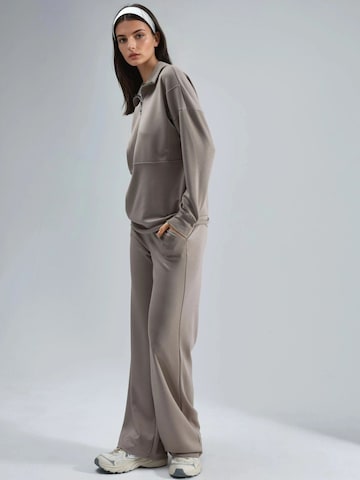 Hiccup Sweat suit in Grey