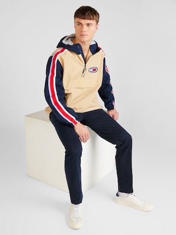 Tommy Jeans - Chaqueta de entretiempo 'Chicago' en beige