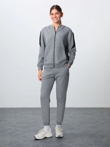 Tommy Life Sweat suit in Grey