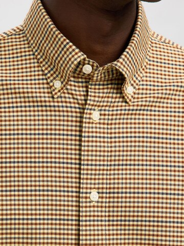 SELECTED Regular fit Overhemd in Bruin