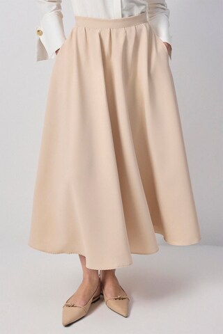 Touche Prive Rok in Beige: voorkant