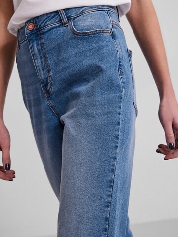 PIECES Tapered Jeans 'Kesia' in Blau