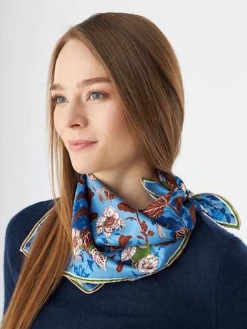 CODELLO Shawl in Blue: front