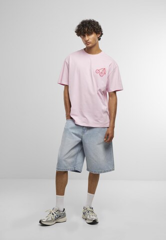 Mister Tee T-Shirt in Pink