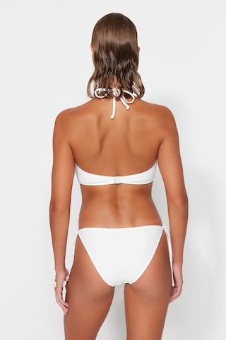 balts Trendyol Bikini apakšdaļa