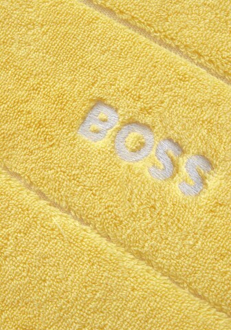 BOSS Towel 'PLAIN' in Yellow