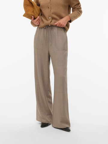 Wide leg Pantaloni 'VMMELANEY' di VERO MODA in beige: frontale