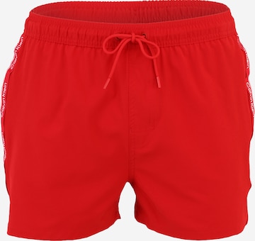Calvin Klein Swimwear - Bermudas en rojo: frente